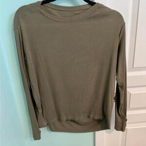 ZYIA Clay Hadley Long Sleeve Tee size medium